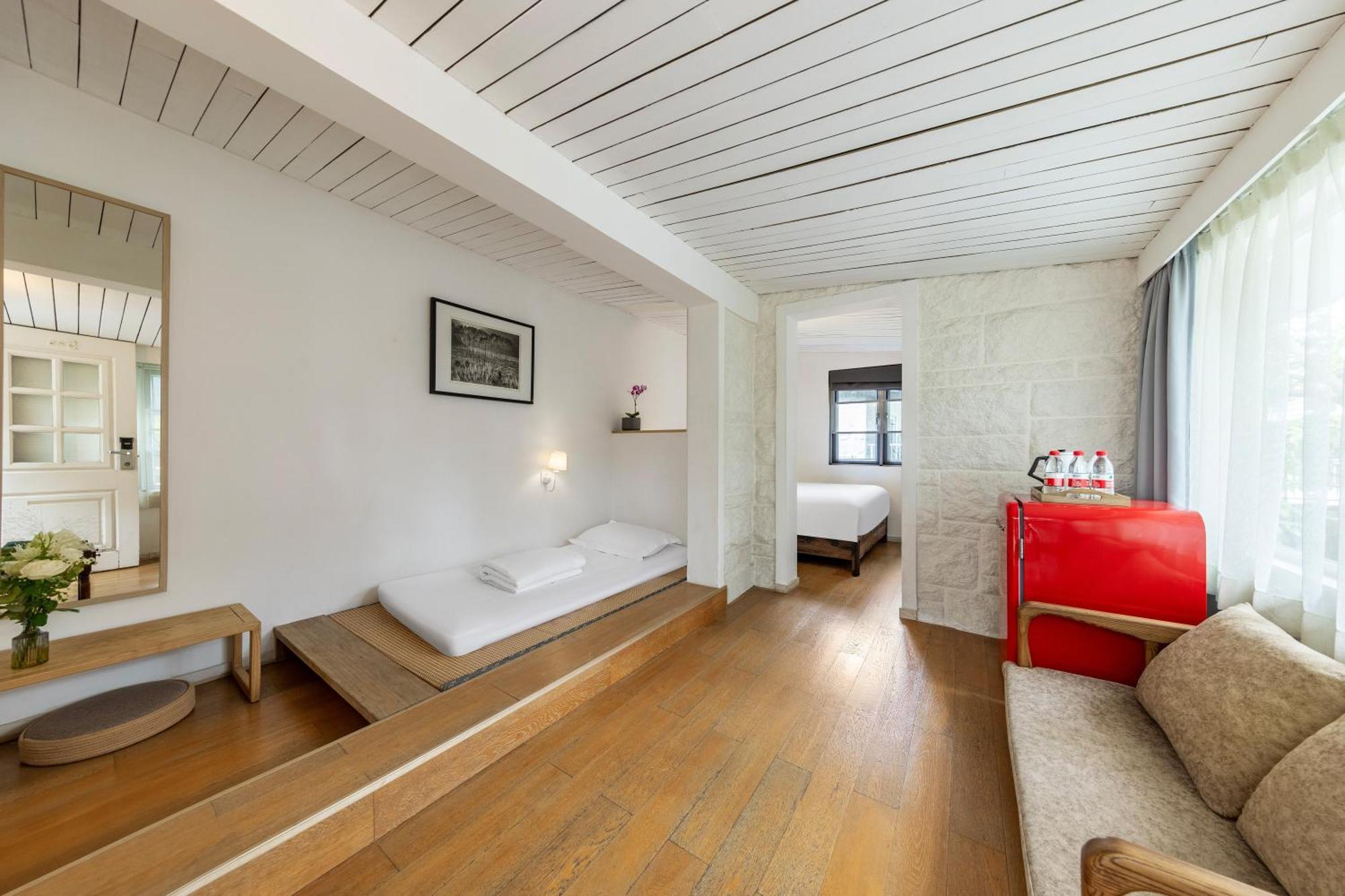 Shenzhen No'6 Garden Villa --French Window With Garden View,Close To Sea World &Shekou Ferry Port &K11 Ecoast &Subway Nearby ,Offer Western Food And Coffee &English Speaking With Tour Services Экстерьер фото