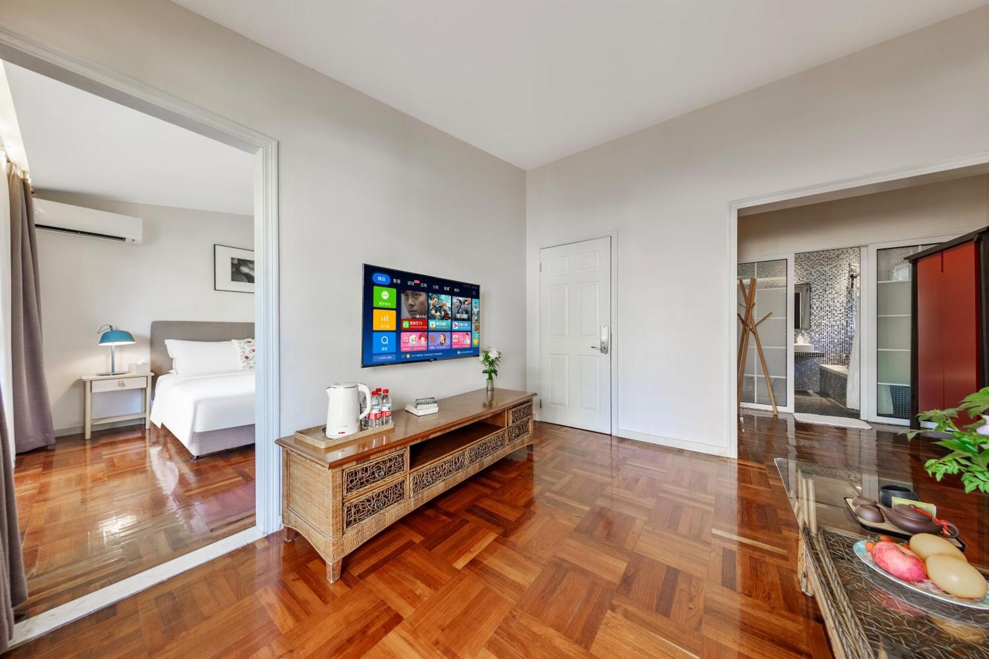 Shenzhen No'6 Garden Villa --French Window With Garden View,Close To Sea World &Shekou Ferry Port &K11 Ecoast &Subway Nearby ,Offer Western Food And Coffee &English Speaking With Tour Services Экстерьер фото