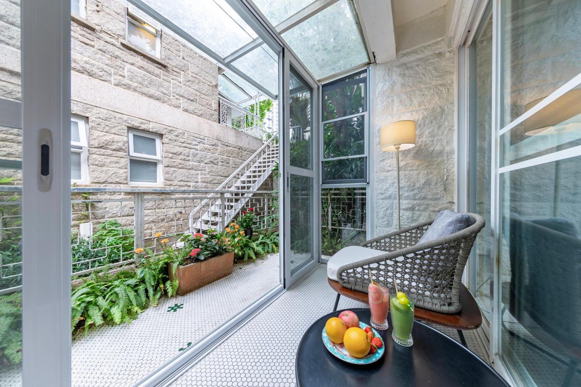 Shenzhen No'6 Garden Villa --French Window With Garden View,Close To Sea World &Shekou Ferry Port &K11 Ecoast &Subway Nearby ,Offer Western Food And Coffee &English Speaking With Tour Services Экстерьер фото