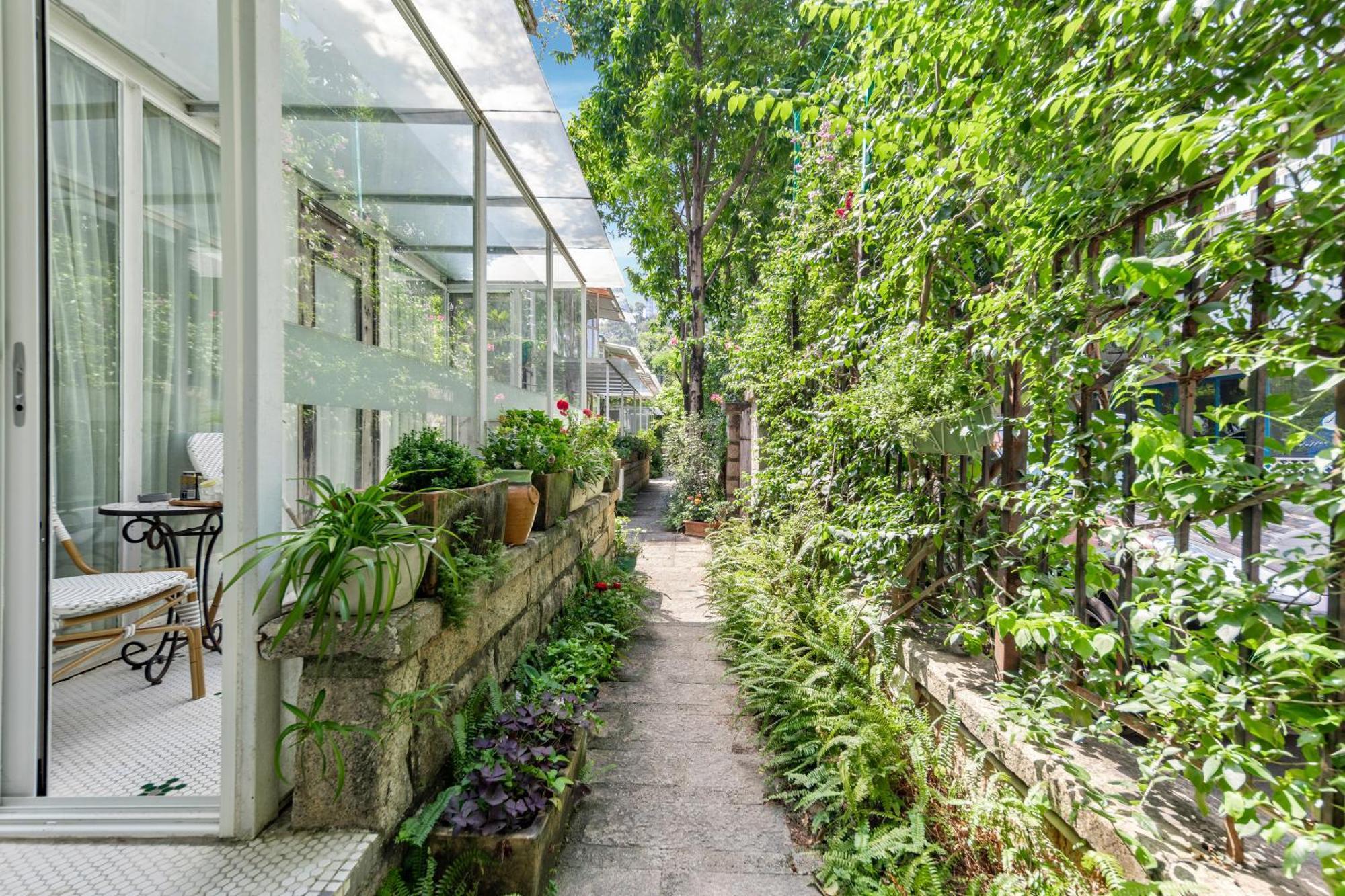 Shenzhen No'6 Garden Villa --French Window With Garden View,Close To Sea World &Shekou Ferry Port &K11 Ecoast &Subway Nearby ,Offer Western Food And Coffee &English Speaking With Tour Services Экстерьер фото