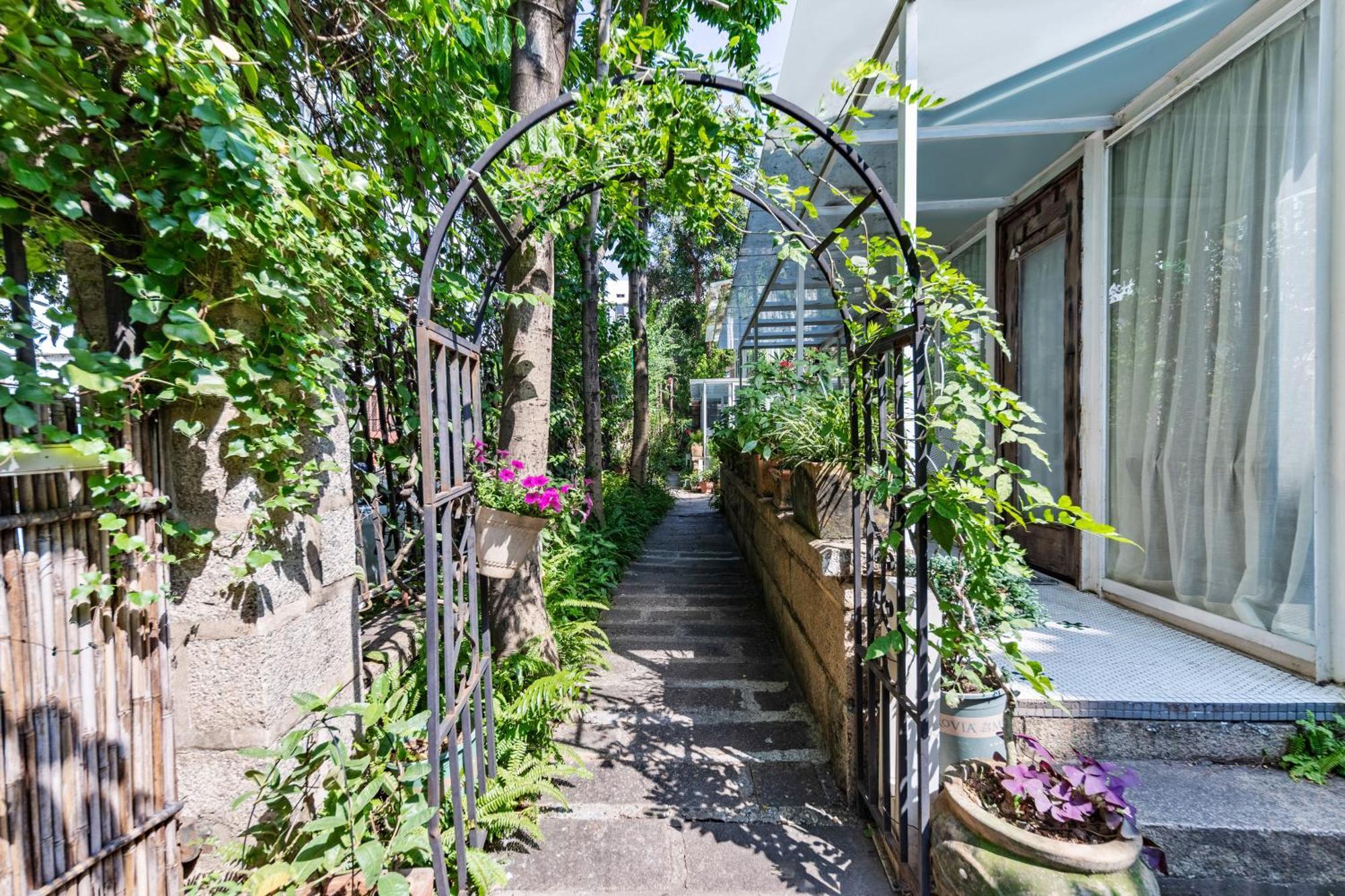 Shenzhen No'6 Garden Villa --French Window With Garden View,Close To Sea World &Shekou Ferry Port &K11 Ecoast &Subway Nearby ,Offer Western Food And Coffee &English Speaking With Tour Services Экстерьер фото