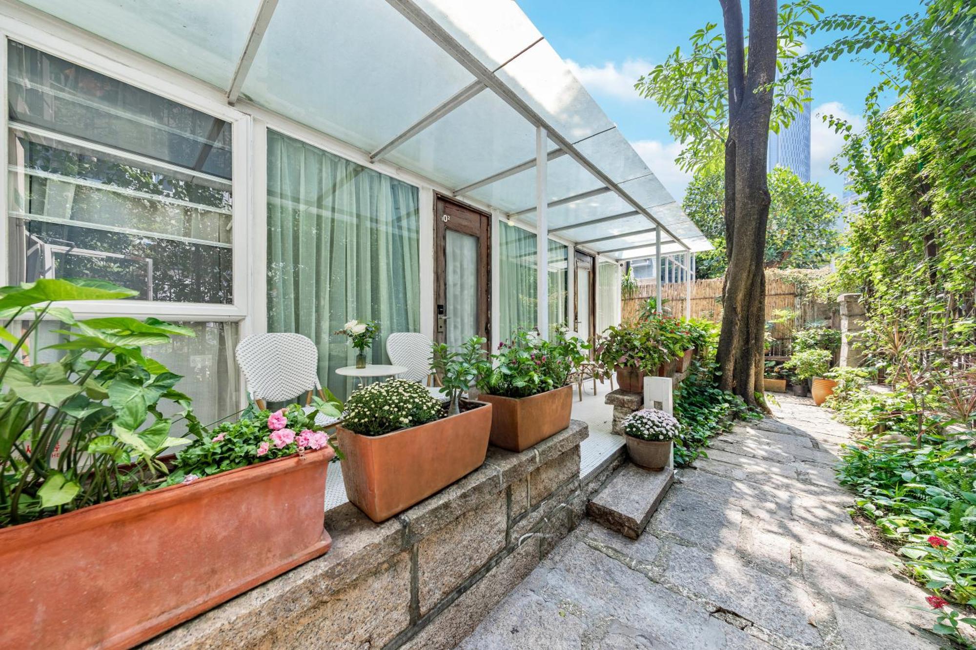 Shenzhen No'6 Garden Villa --French Window With Garden View,Close To Sea World &Shekou Ferry Port &K11 Ecoast &Subway Nearby ,Offer Western Food And Coffee &English Speaking With Tour Services Экстерьер фото